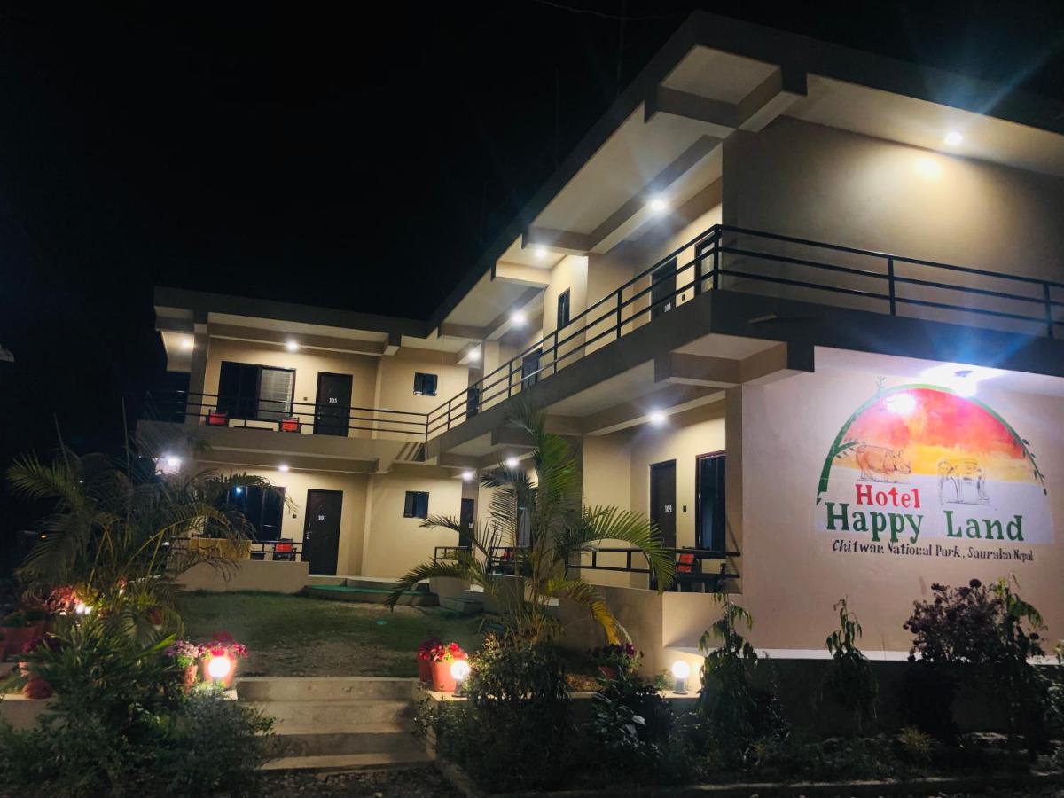 Hotel Happy Land Chitwan Bagian luar foto