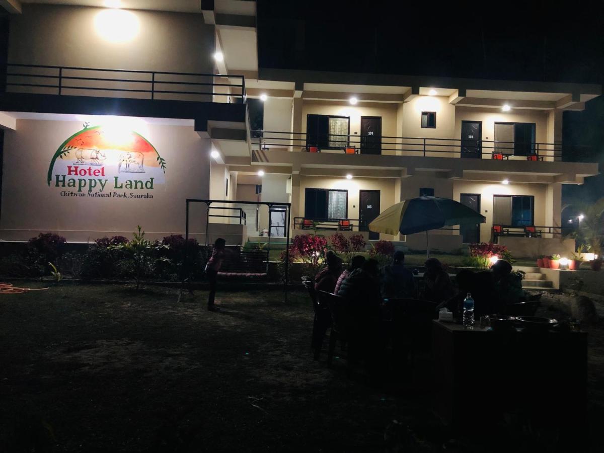 Hotel Happy Land Chitwan Bagian luar foto